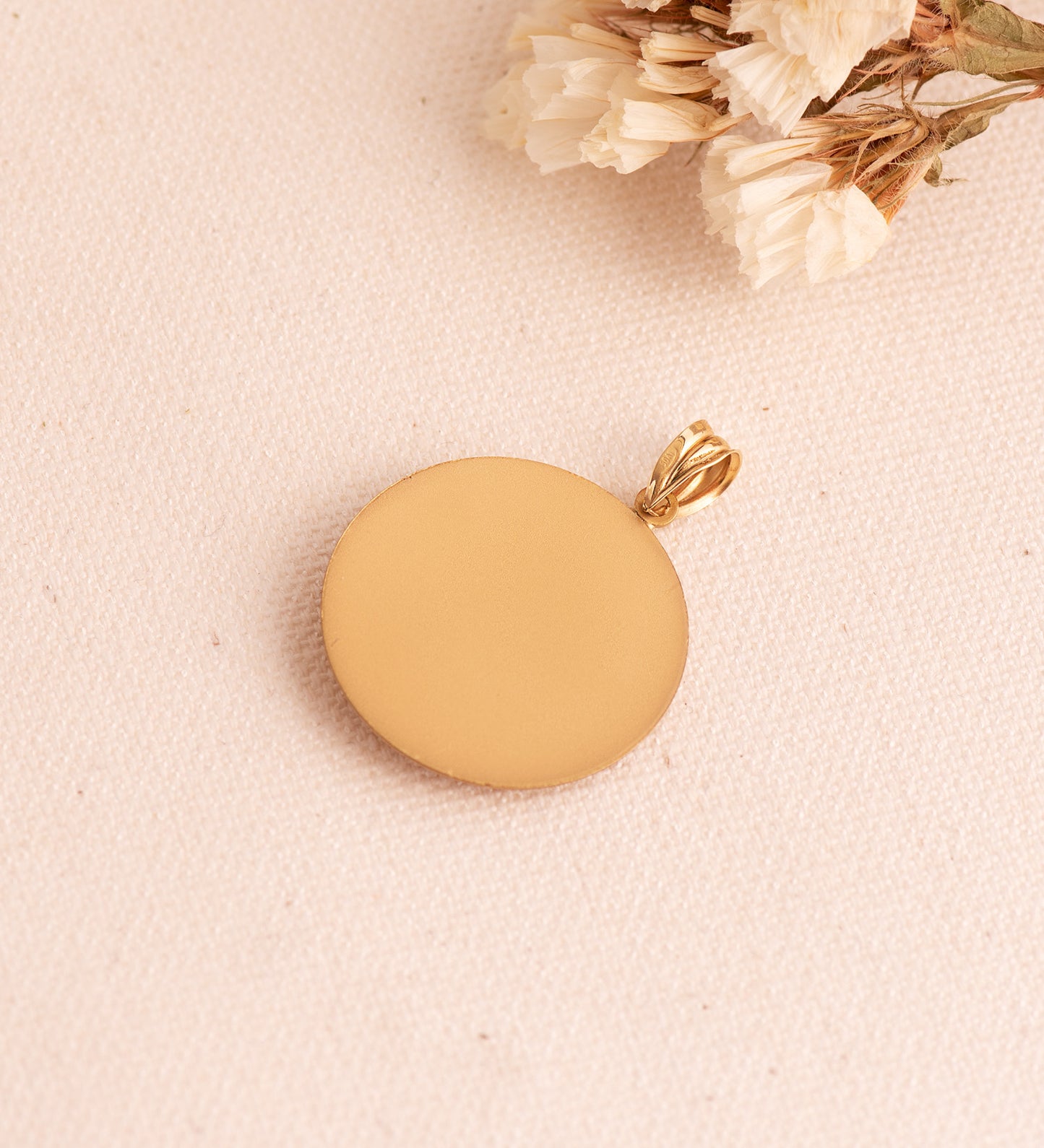 18K MEDALLA ORO AMARILLO MEDUSA CON BORDE DE GRECA MATIZADA 25 MM