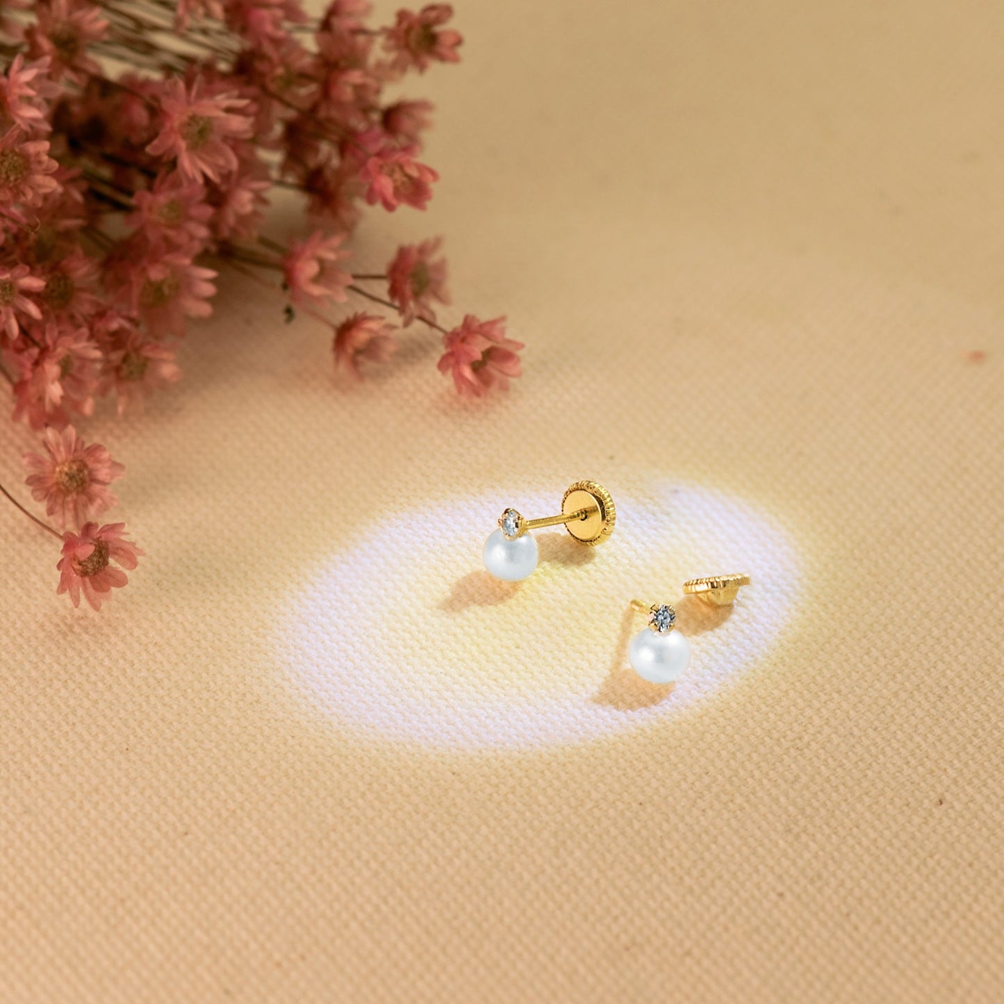 18K PENDIENTES ORO AMARILLO TU Y YO PERLAS Y CIRCONITA EN GARRAS. MEDIDA: 7 X 4,5 MM. CIERRE TUERCA