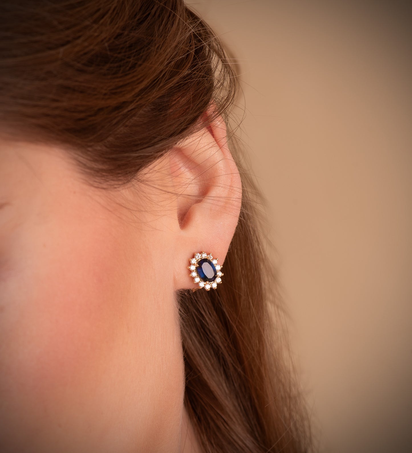 18K PENDIENTES ORO AMARILLO ZAFIRO DIFUSION 7X5 MM 1,96QT Y DIAMANTES LABORATORIO 0,580QT VS2-G. 11,5X9,5 MM CIERRE OMEGA