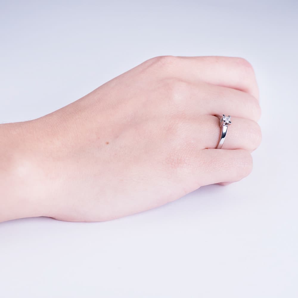 18K SOLITARIO ORO BLANCO DIAMANTE NATURAL TALLA BRILLANTE 0.200 QTS. SI-H