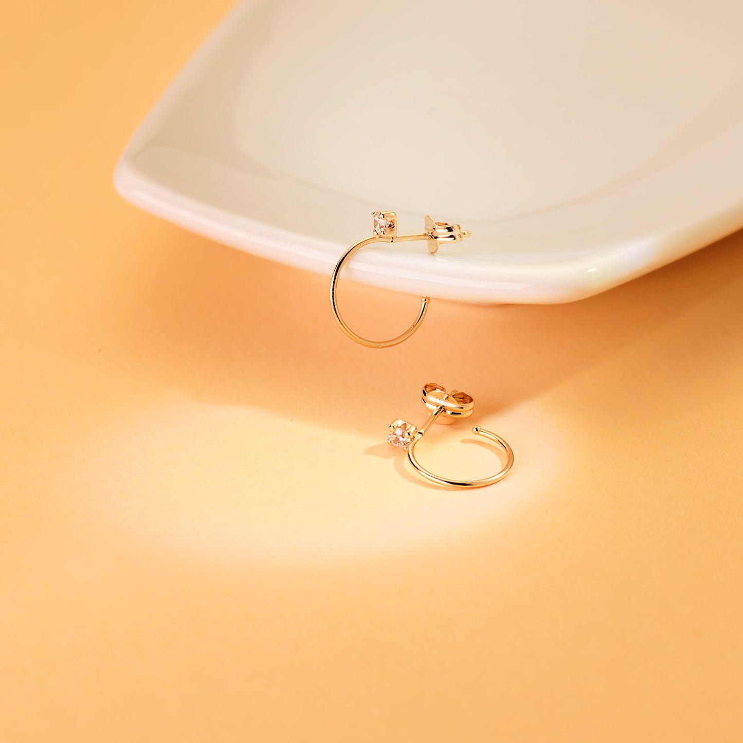 18K PENDIENTES ORO AMARILLO AROS ABIERTOS HILO FINO 0,5MM CON CIRCONITA 14 MM. CIERRE PRESION