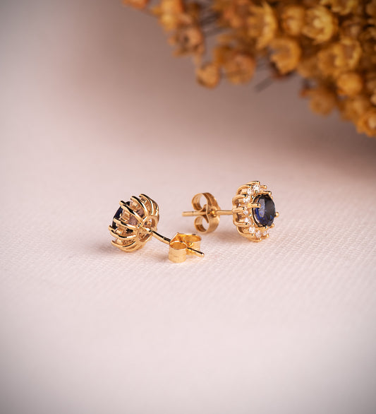 18K PENDIENTES ORO AMARILLO 24 DIAMANTES DE LABORATORIO Y ZAFIRO DIFUSION 5 MM 1,12 QT. 0,340 QTS. VS2-G. 9 MM CIERRE PRESION