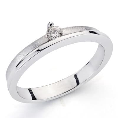 18K SORTIJA ORO BLANCO DIAMANTE 0.085 QTS. ANCHO: 4,5MM