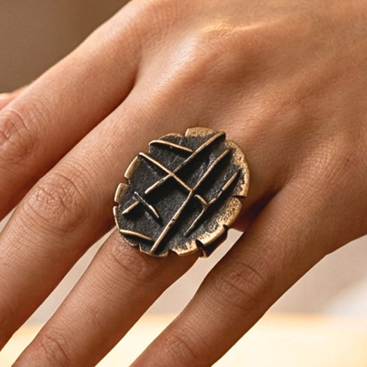 Anillo Bronce Dorado Envejecido Vintage | Arte Escultórico