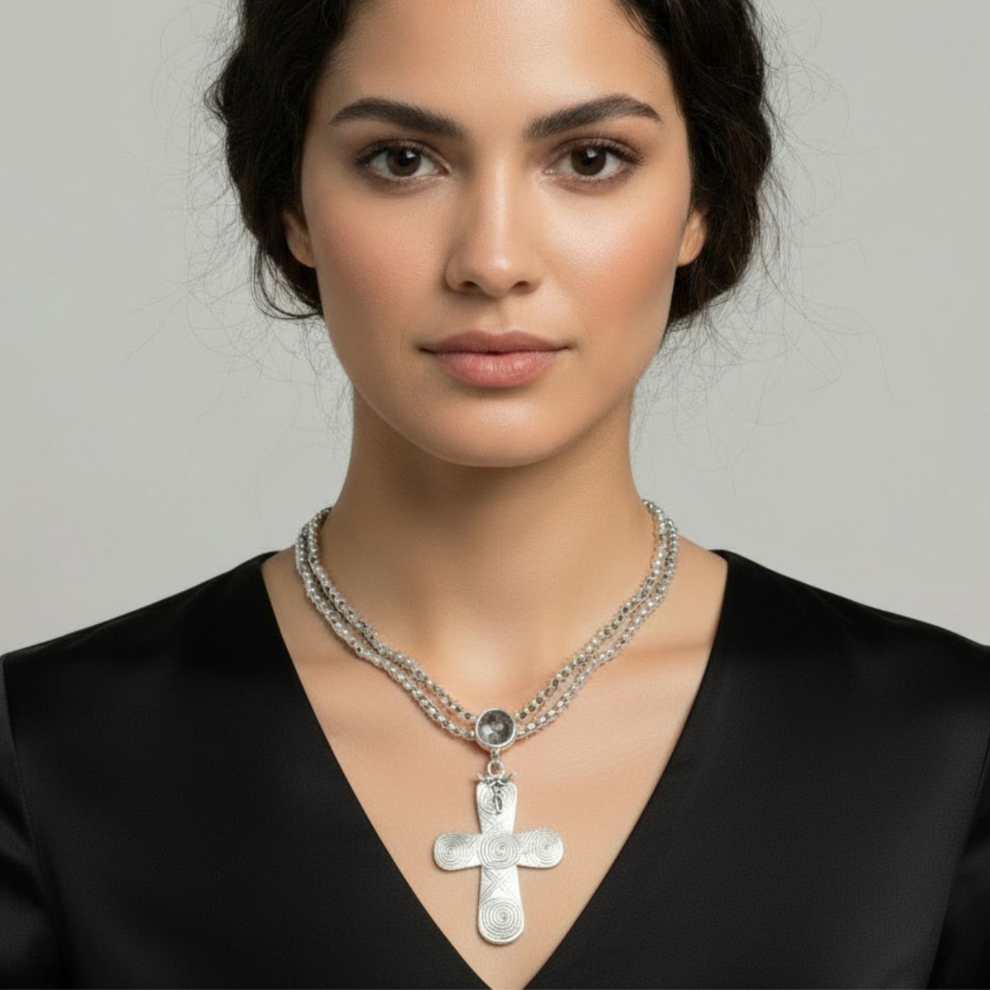 COLLAR CRUZ ZAMAK CON CIRCONITA