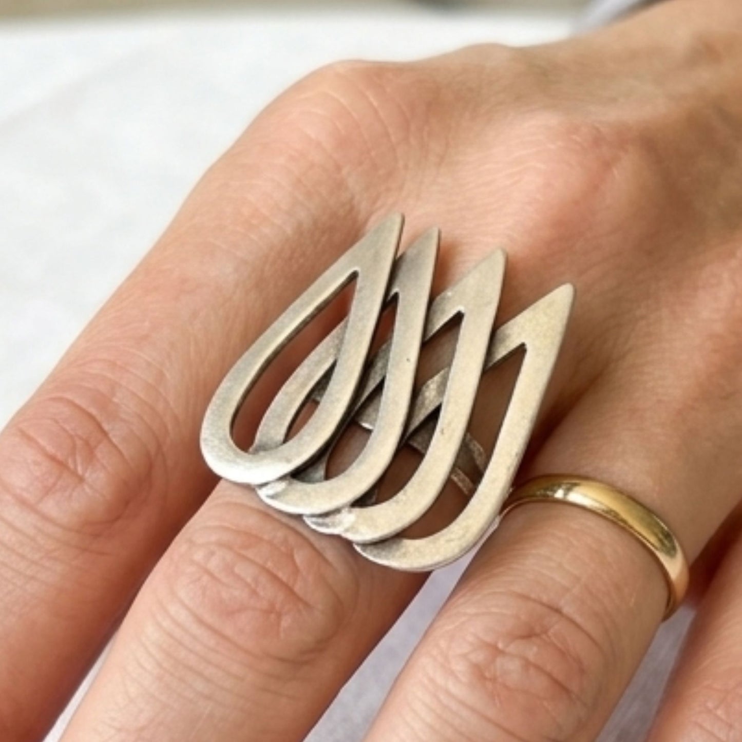 Anillo Volumen Gotas Zamak Plateado
