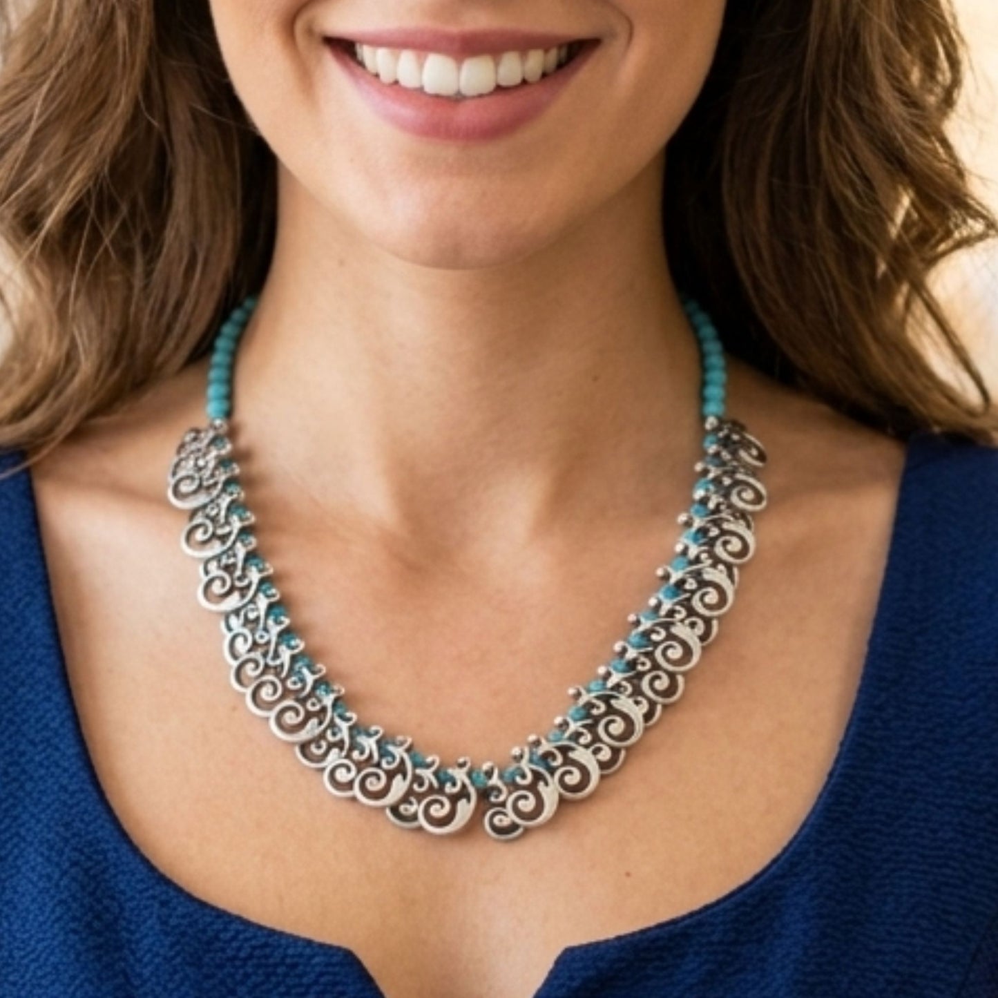 Collar Gargantilla Turquesas y Espirales Zamak | Joyería Osnor