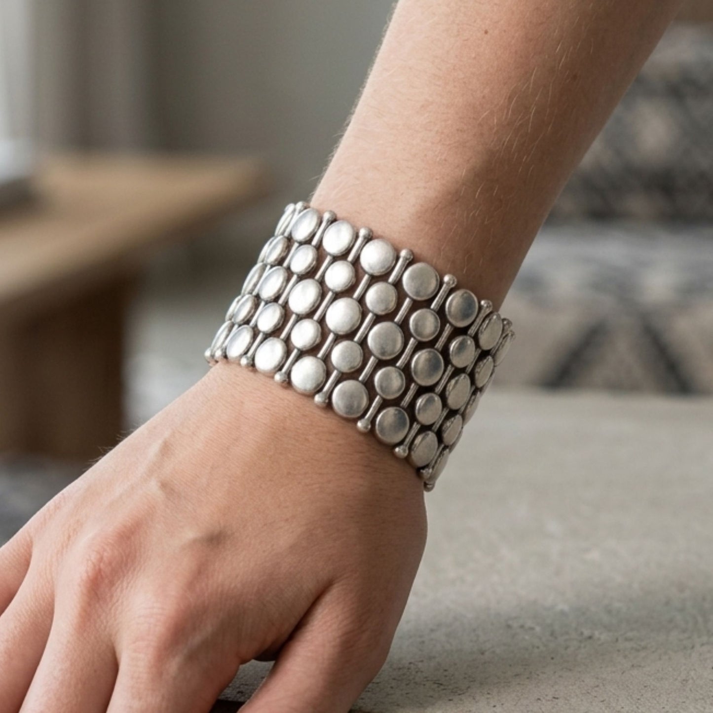 Brazalete Zamak Elástico Volumen Plateado | Unisex