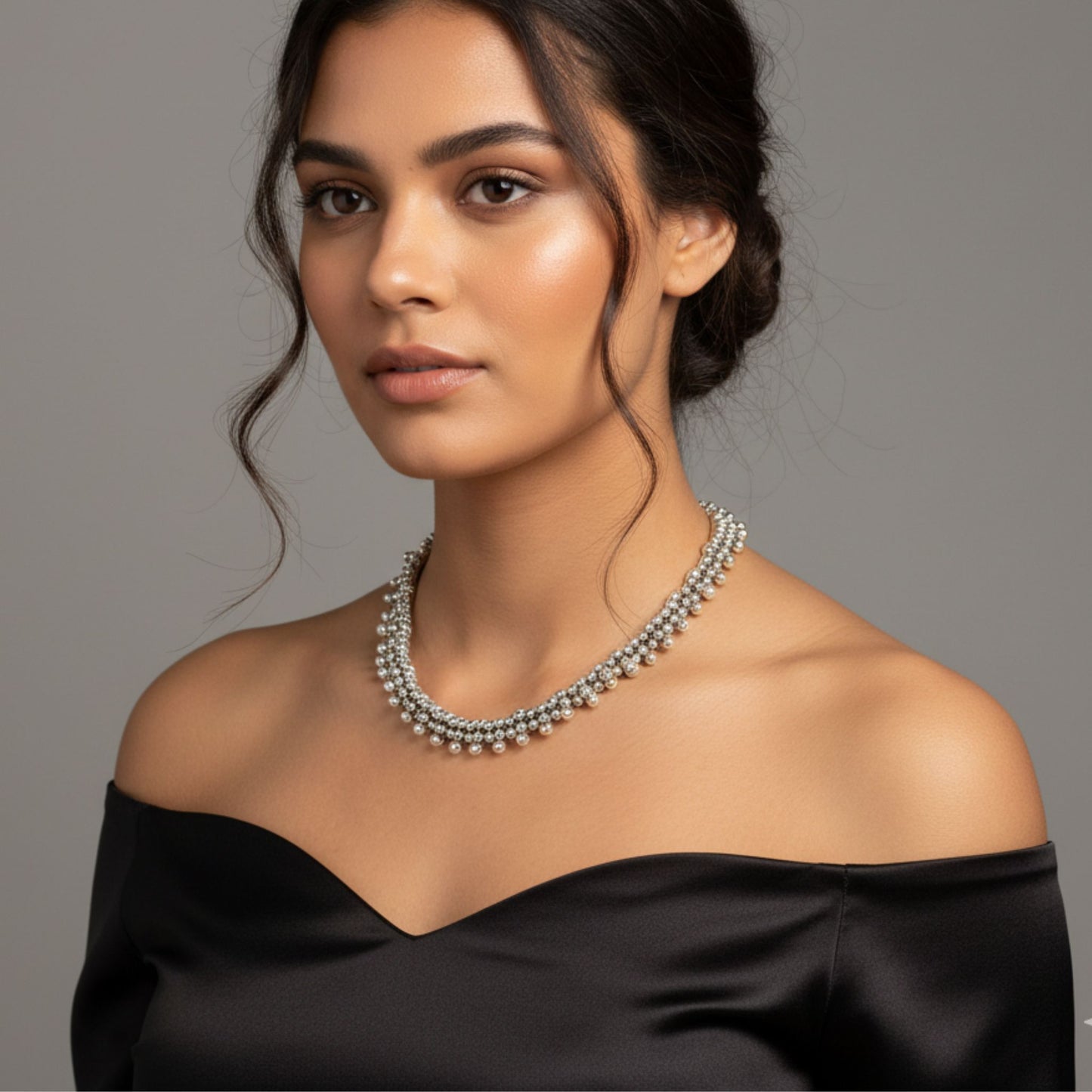 Collar Zamak Lluvia de Plata - Bolitas Colgantes Elegantes