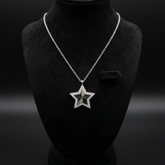 Gargantilla Estrella Circonitas · Acero Plateado · Cadena 45–50 cm