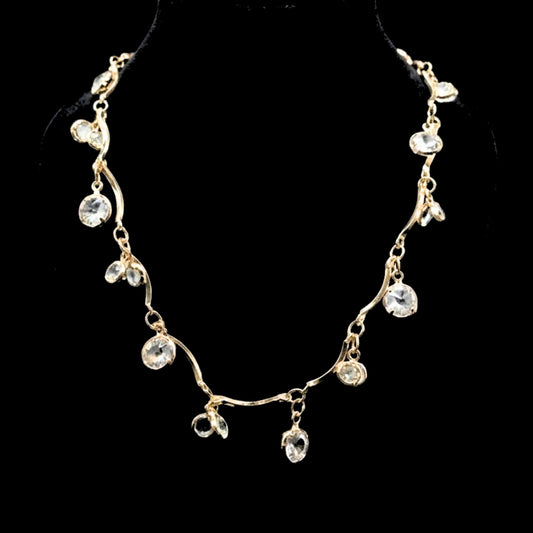 Collar Gargantilla Dorado con Circonitas | Joyería Elegante