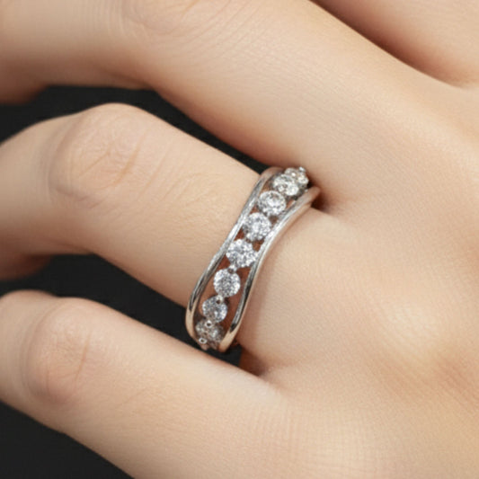 Anillo Alianza Mujer Circonitas Blancas Engastadas | Acero Inoxidable Plateado