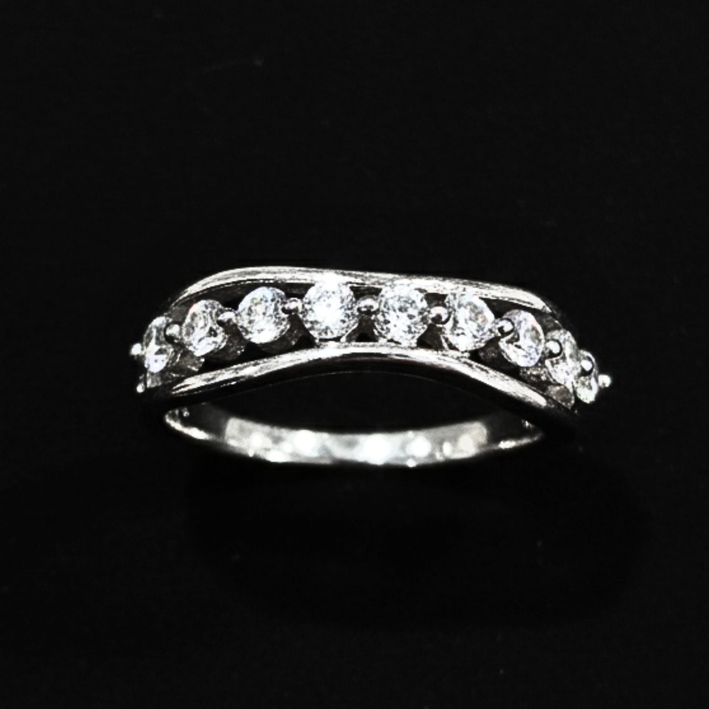 Anillo Alianza Mujer Circonitas Blancas Engastadas | Acero Inoxidable Plateado