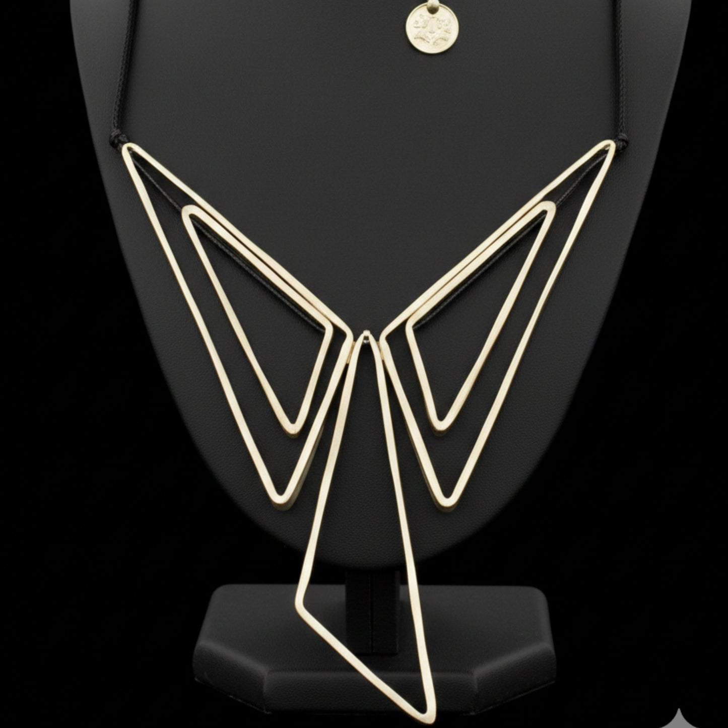Collar Geométrico Triángulos Zamak Plateado | Unisex | Joyería Osnor