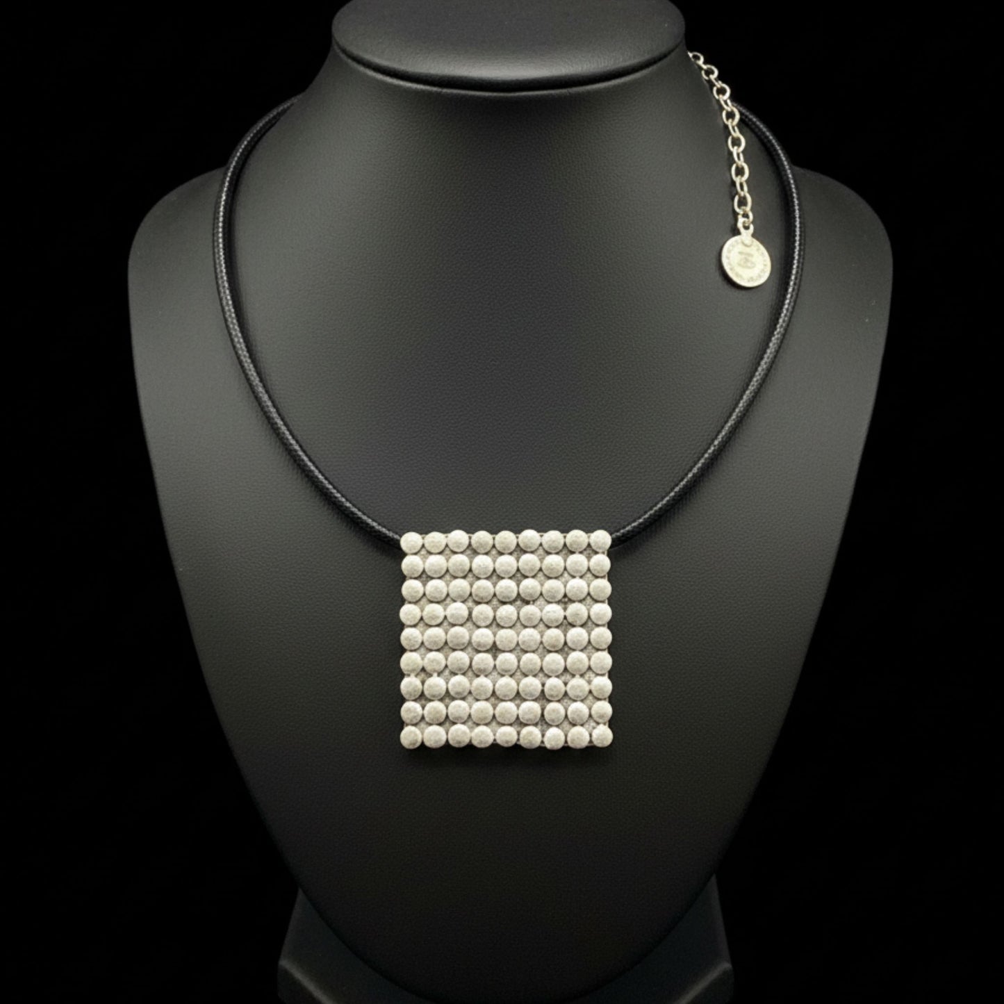 Collar Gargantilla Zamak Cuadrado Unisex | Joyería Osnor