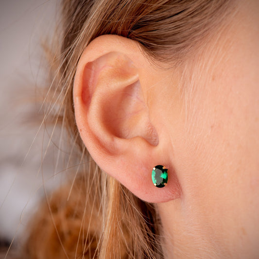 18K PENDIENTES ORO AMARILLO OVAL PIEDRA VERDE 7 X 5 MM. CIERRE PRESION