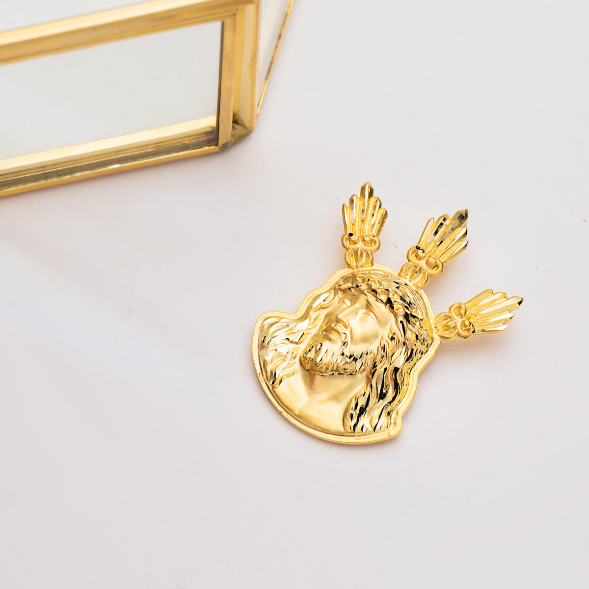 18K COLGANTE COLGANTE ORO AMARILLO CABEZA DE CRISTO POTENCIAS 38X29 MM