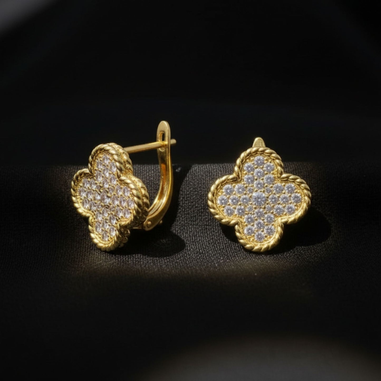 pendientes acero dorado trébol diseño mujer joyería osnor