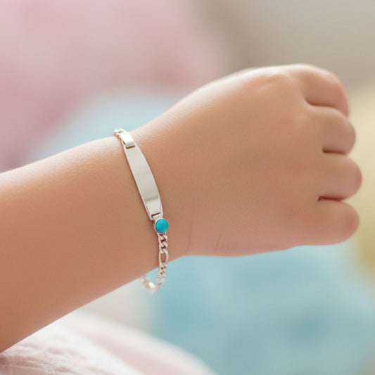 Pulsera Esclava Infantil Plata Cadena Figaro con Turquesa y Chapa Grabable. Joyeria Osnor