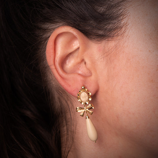 18K PENDIENTES CUBANAS ORO AMARILLO MARFIL CAMAFEO 42X13 MM. CIERRE CATALAN