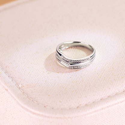 18K SORTIJA ORO BLANCO 38 DIAMANTES TALLA BRILLANTE 0.130 QTS. ANCHO: 7MM