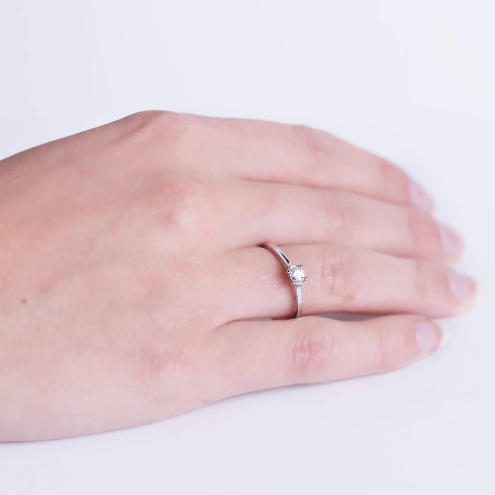 18K SOLITARIO DIAMANTE NATURAL TALLA BRILLANTE 0,150 QTS. SI-H