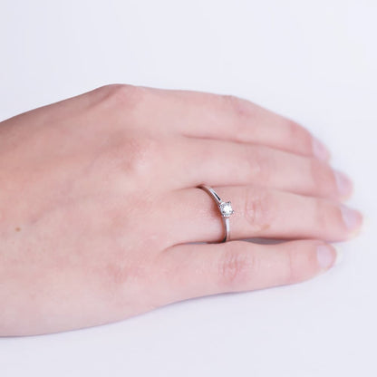 18K SOLITARIO DIAMANTE NATURAL TALLA BRILLANTE 0,150 QTS. SI-H