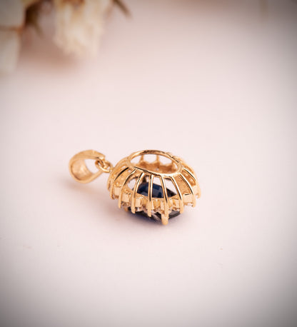 18K COLGANTE ORO AMARILLO ZAFIRO DIFUSION 9X7 MM 2,47 QT. 16 DIAMANTES LABORATORIO 0,52 QTS. VS2-G. 14X12 MM