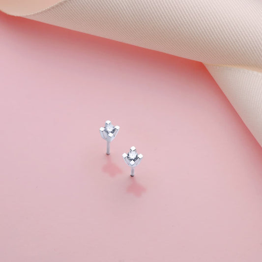 18K PENDIENTES ORO BLANCO DIAMANTES LABORATORIO 2,75MM 0,20 QTS VS2-G. MEDIDA: 4X4 MM. CIERRE PRESION