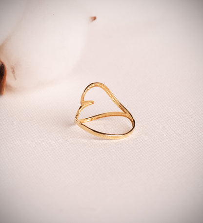 18K SORTIJA ORO AMARILLO CORAZON LISO EN BRILLO. ANCHO 16 MM