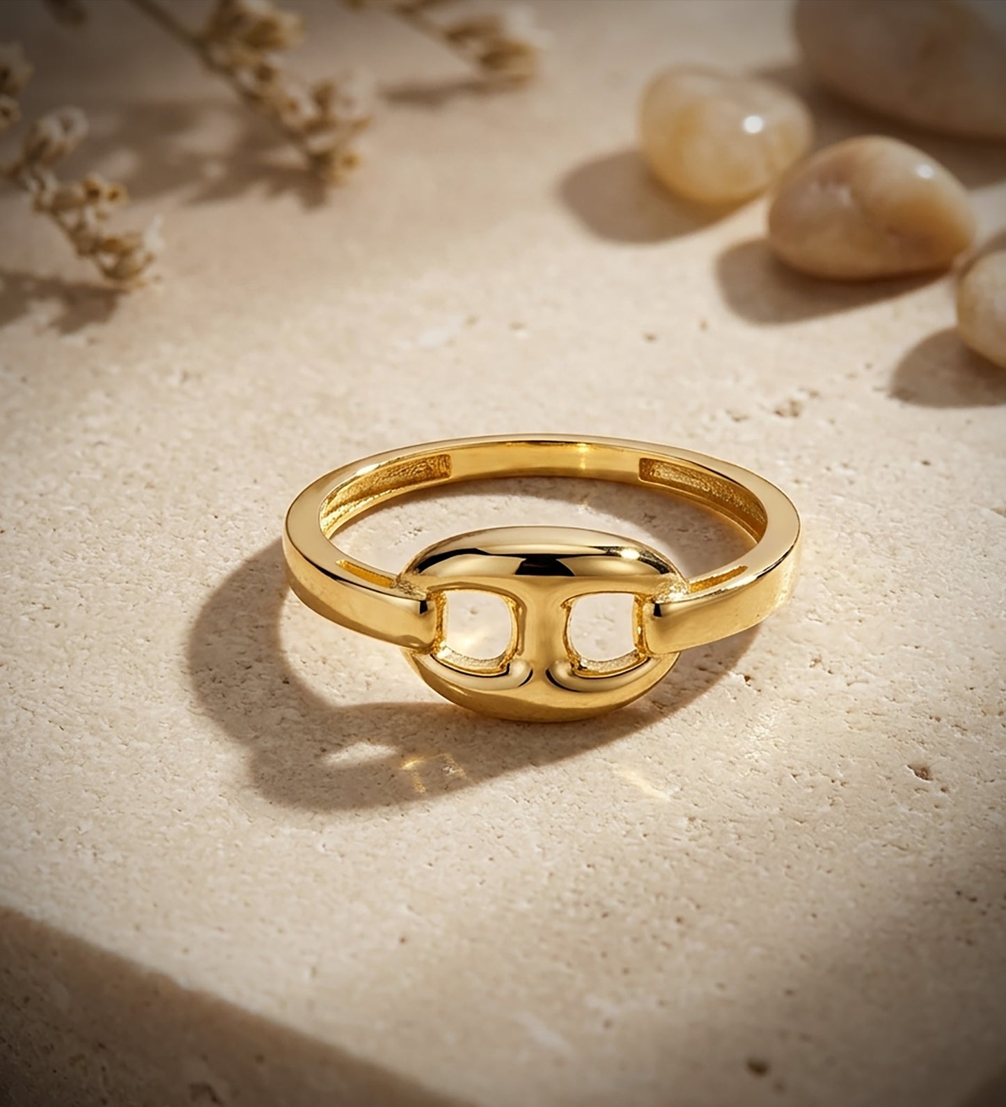 18K SORTIJA ORO AMARILLO CON NUDO BARCO EN BRILLO. ANCHO: 7MM