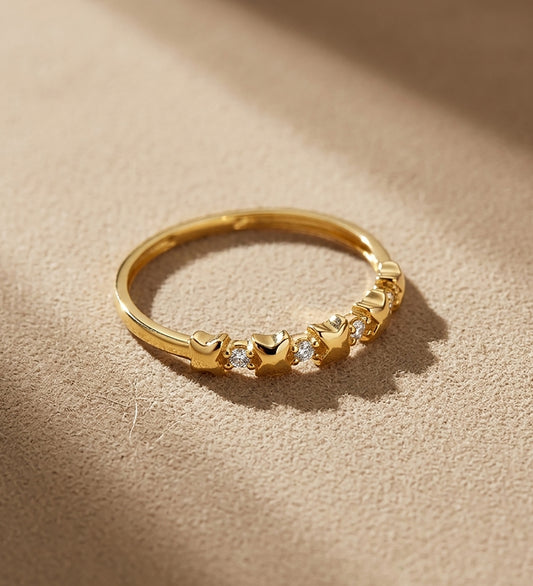 18K SORTIJA ORO AMARILLO ESTRELLITAS CON 4 CIRCONITAS. ANCHO: 2,3 MM
