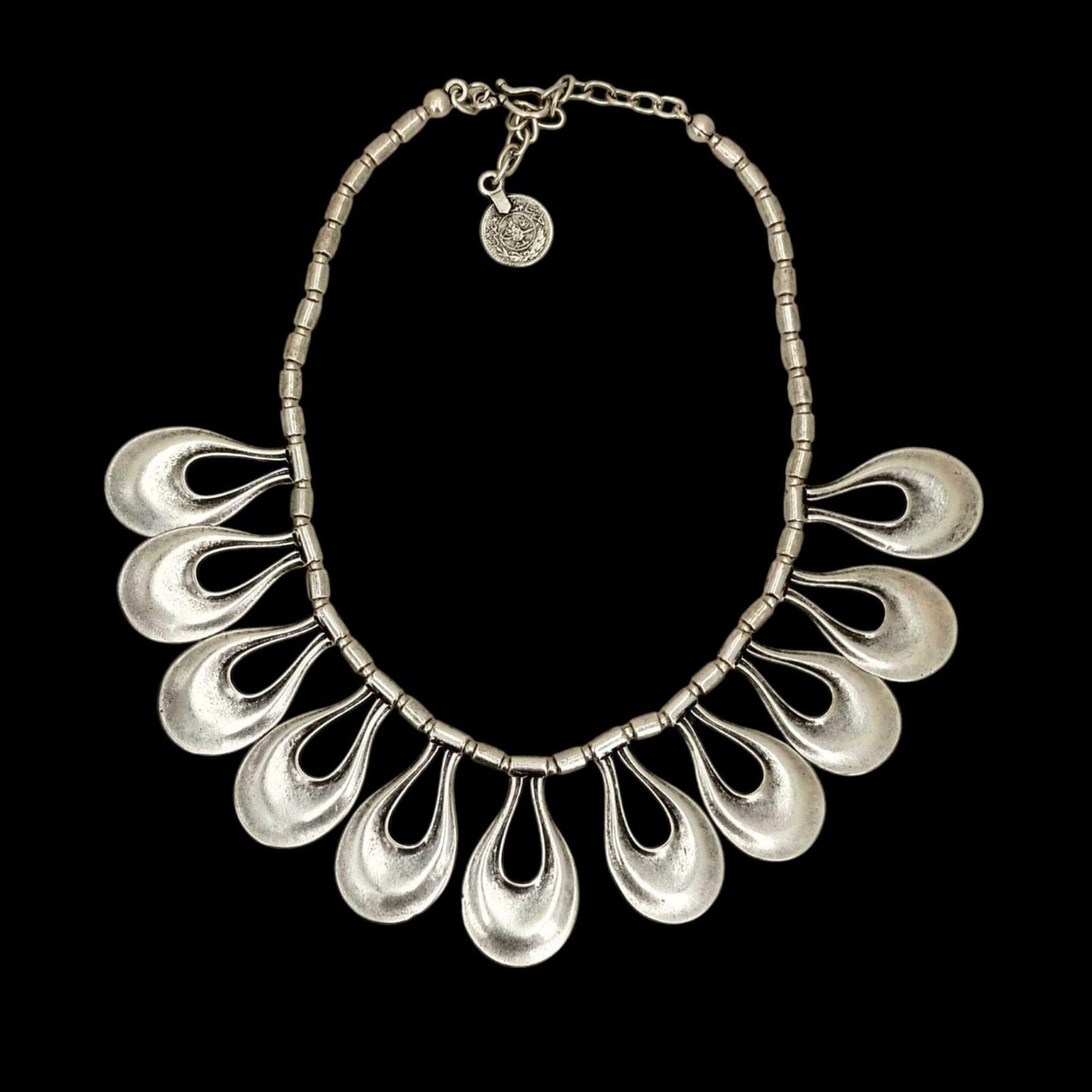 Collar Zamak Pétalos Plateados