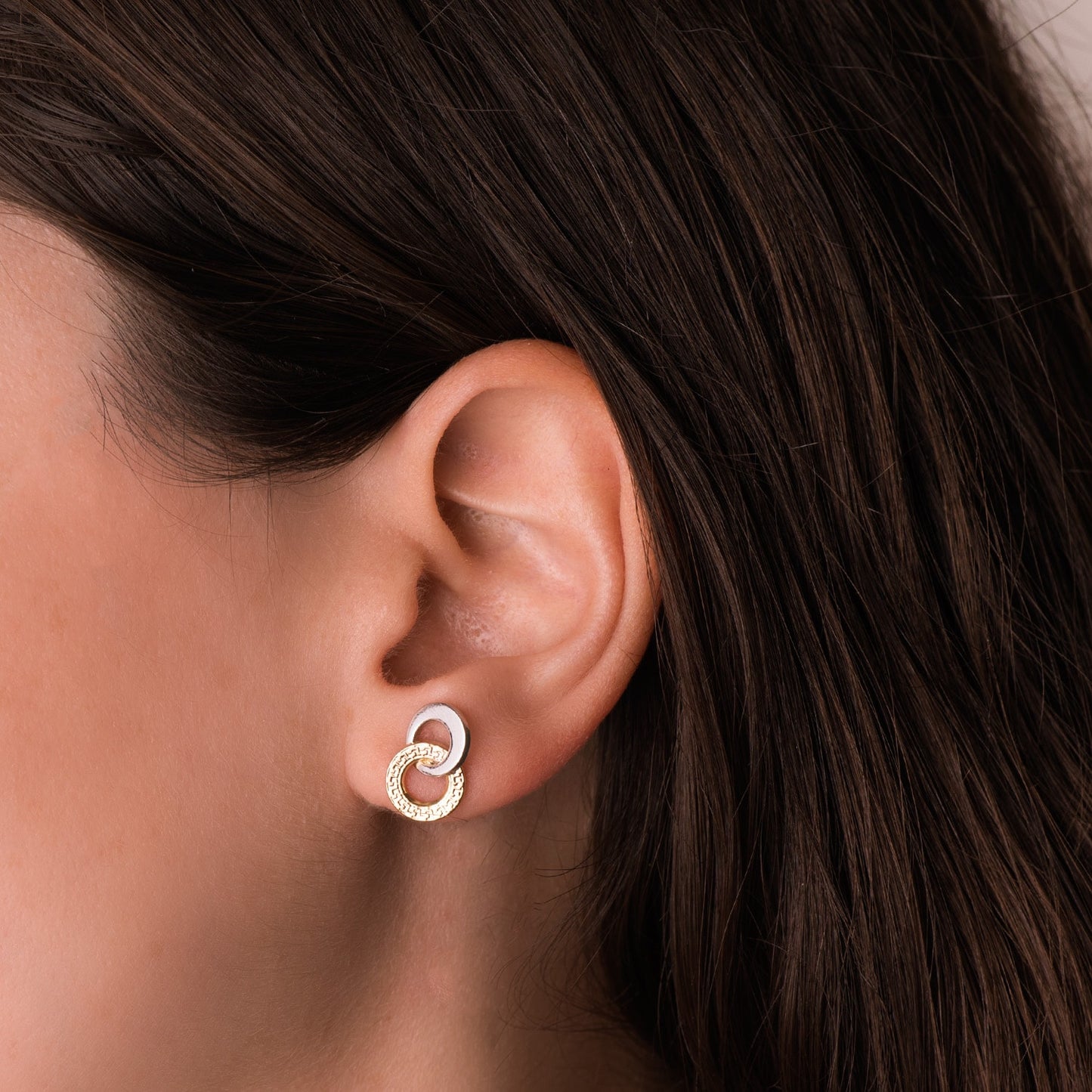18K PENDIENTES ORO BICOLOR DOBLE ARO LISO Y GRECA 13 X 9 MM. CIERRE PRESION