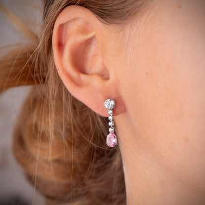 18K PENDIENTES ORO BLANCO PIEDRA ROSA GOTA Y CIRCONTIAS. 22X5 MM. CIERRE PRESION