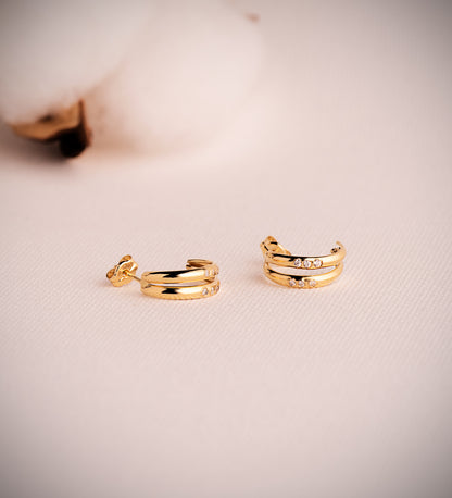 18K PENDIENTES ORO AMARILLO DOBLE ARO BANDAS CON CIRCONITAS, MEDIDA: 13 X 4,5 MM. CIERRE PRESION