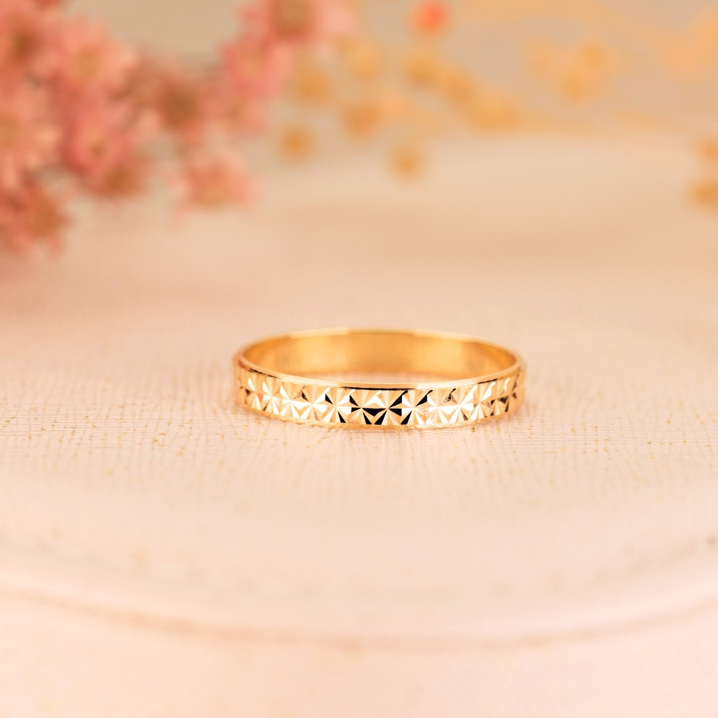 18K ALIANZA ORO AMARILLO DIAMANTADA. ANCHO: 3 MM