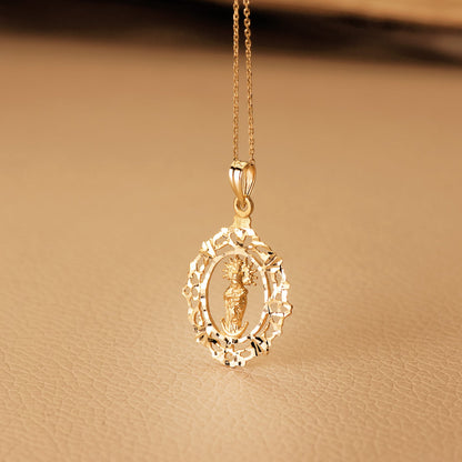 18K MEDALLA ORO AMARILLO VIRGEN DE LA ALMUDENA ORLA 27X20 MM