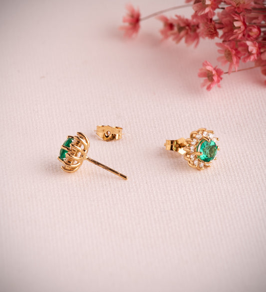 18K PENDIENTES ORO AMARILLO 24 DIAMANTES DE LABORATORIO Y ESMERALDA RECRISTALIZADA 5 MM 0,96 QT 0,340 QTS. VS2-G. 9 MM CIERRE PRESION