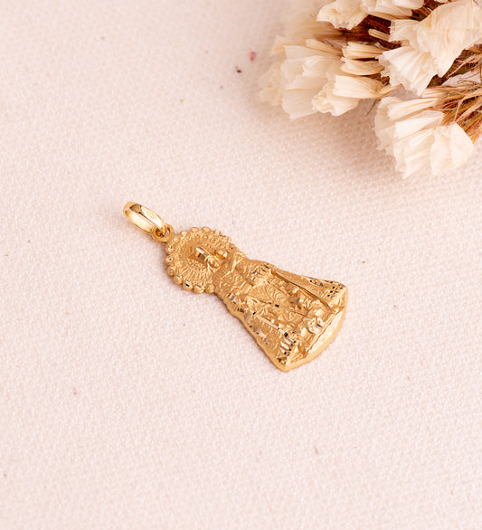 18K MEDALLA SILUETA VIRGEN ORO AMARILLO DE LOS DESAMPARADOS 26X15 MM