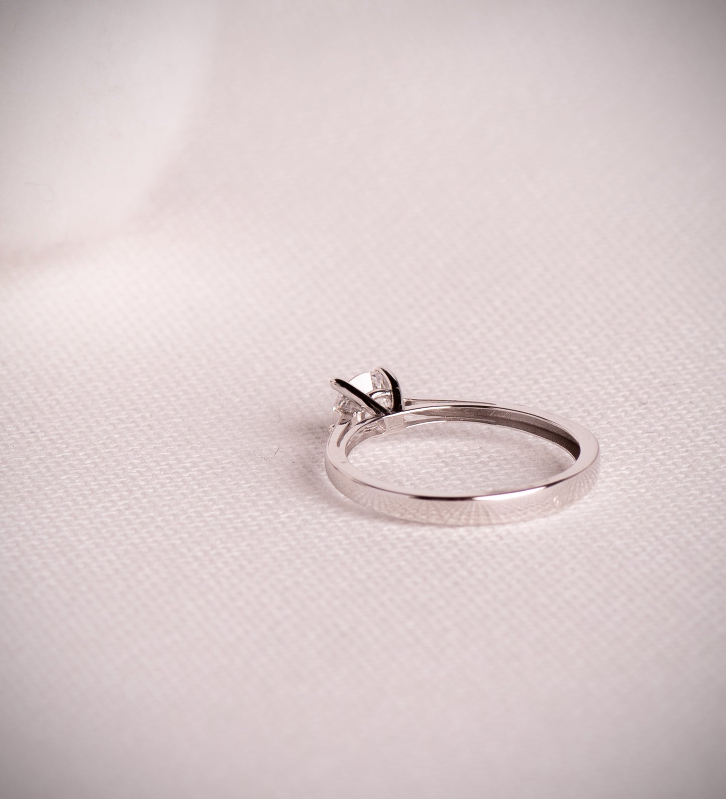 18K SOLITARIO ORO BLANCO 4 GARRAS CON DIAMANTE LABORATORIO 0,50 QTES. G - VS1