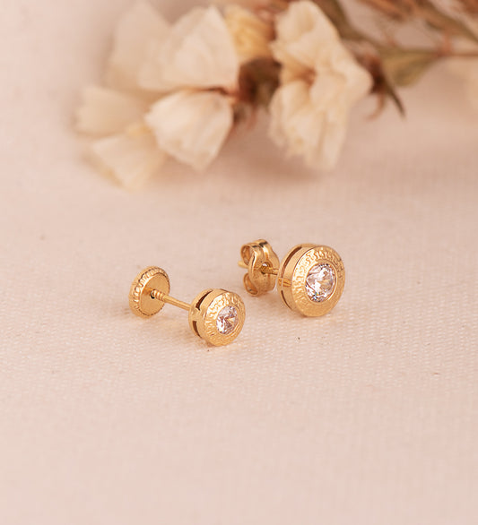 18K PENDIENTES ORO AMARILLO CHATON REDONDOS 5 MM CON GRECA Y CIRCONITA. CIERRE TUERCA