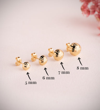 18K PENDIENTES ORO AMARILLO MEDIA BOLA TALLADA HUECA. ANCHO: 6 MM. CIERRE PRESION