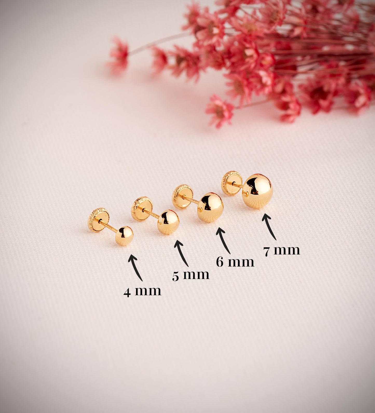 18K PENDIENTES ORO AMARILLO MEDIA BOLA LISA HUECA. ANCHO: 6 MM. CIERRE PRESION