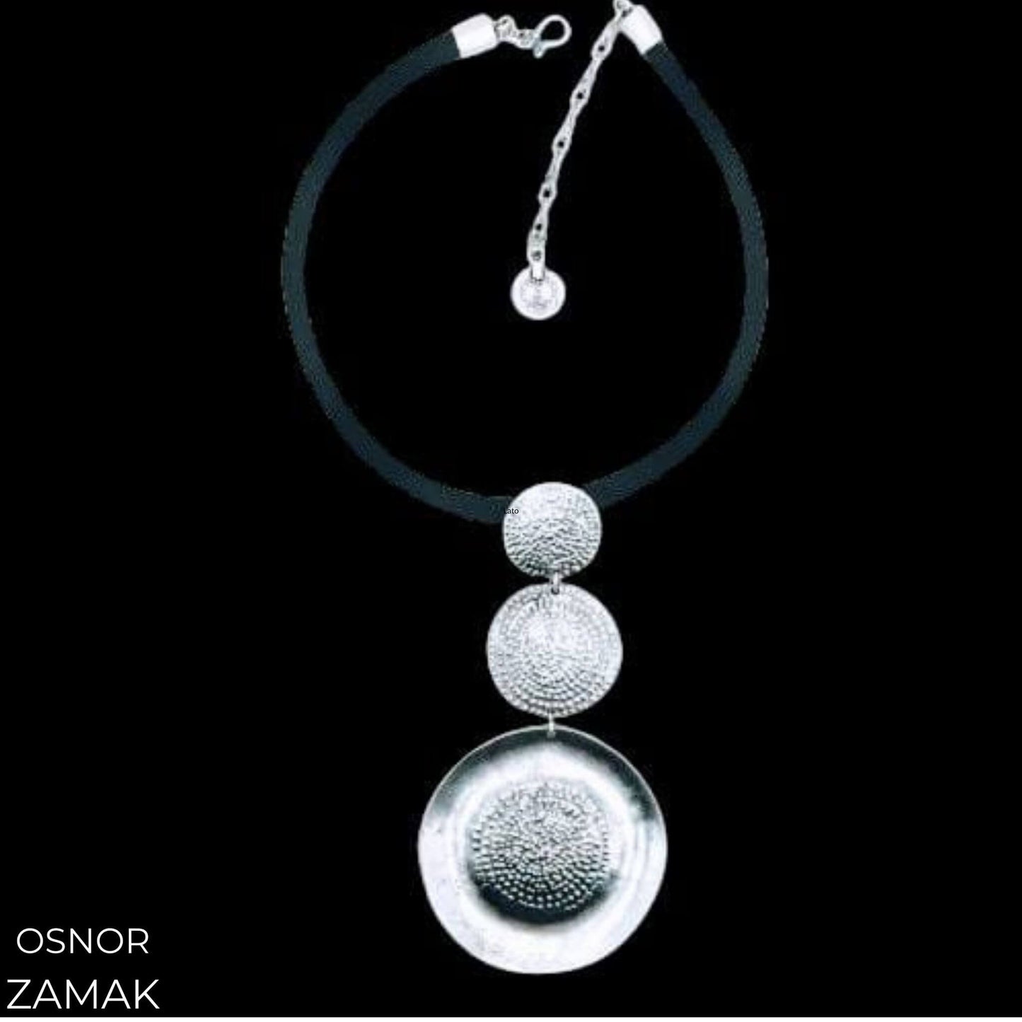 COLLAR ZAMAK  Y CUERO