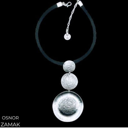 COLLAR ZAMAK  Y CUERO