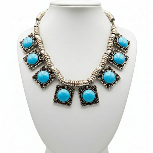 Collar vintage de zamak plateado envejecido con 8 turquesas engastadas- Joyeria osnor zamak