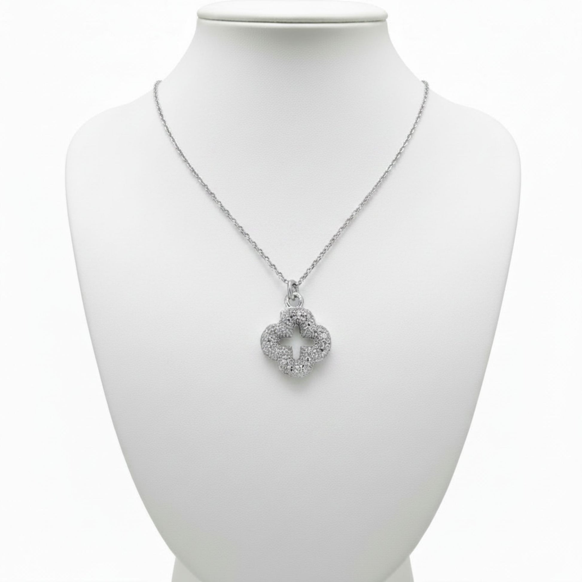 Collar Gargantilla Trébol Plata Rodio con Circonitas Blancas. Joyeria Osnor