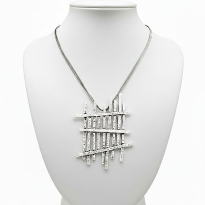 Collar Zamak Colgante Rejilla Geométrica Largo Ajustable Unisex Joyeria Osnor Zamak