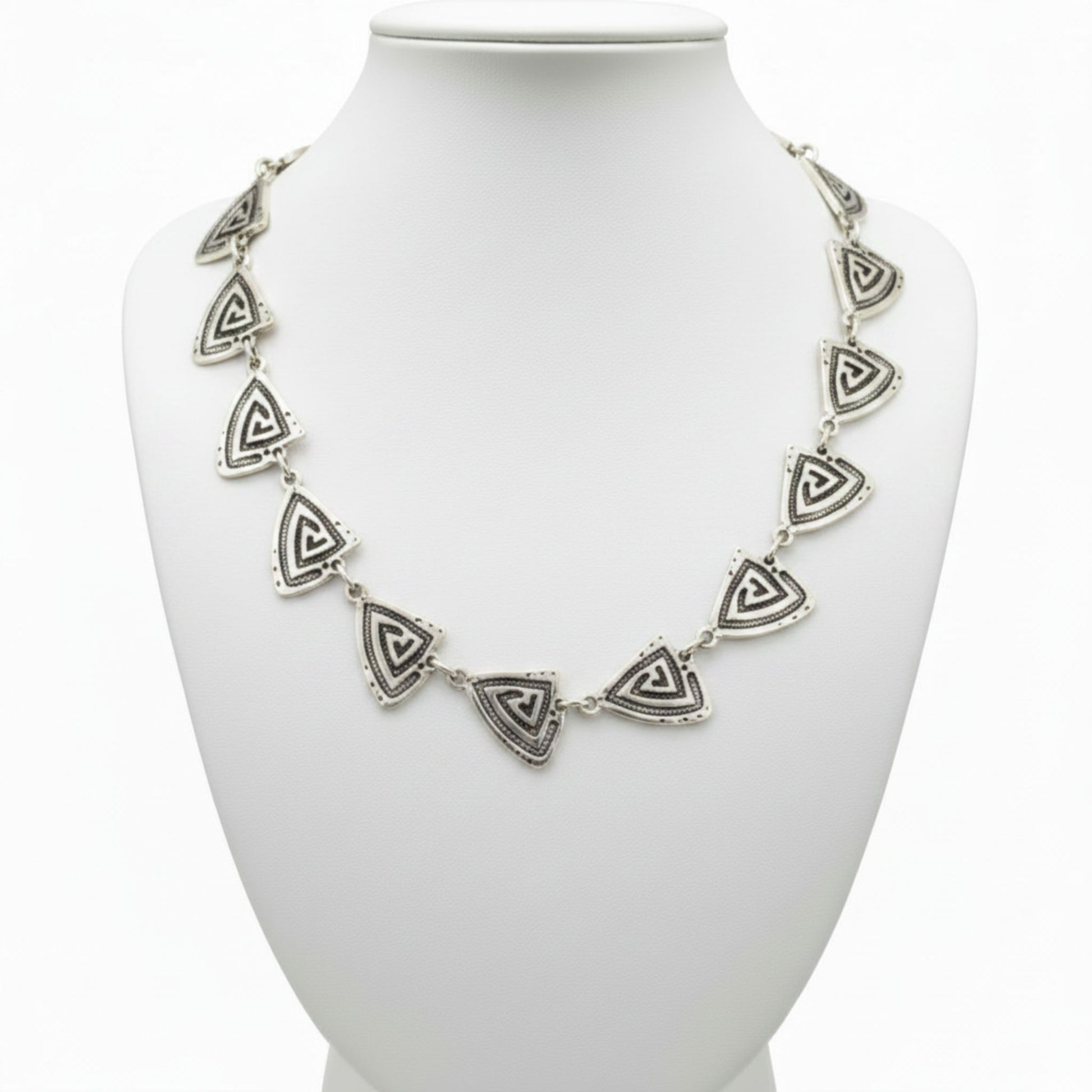 collar zamak mujer plateado triángulos geométricos ajustable 45cm - Joyería Osnor Zamak